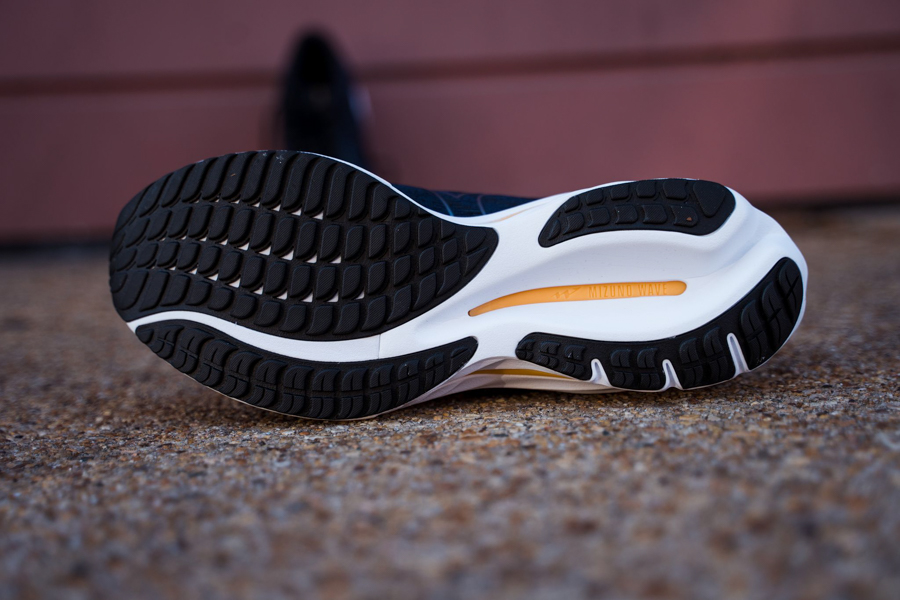 mizuno wave rider 26 outsole