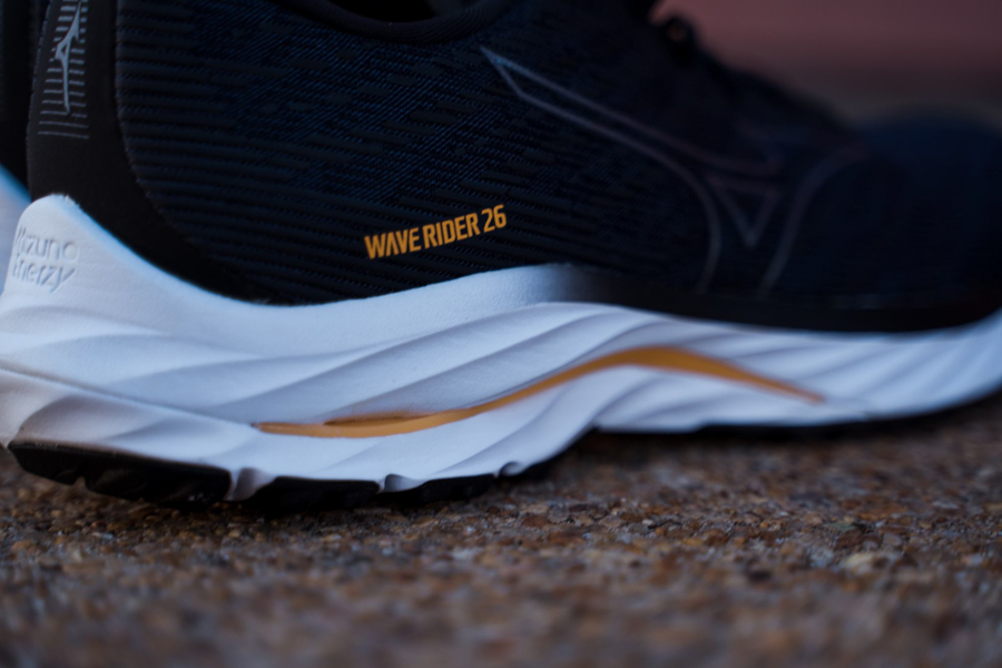 mizuno wave rider 26 wave plate