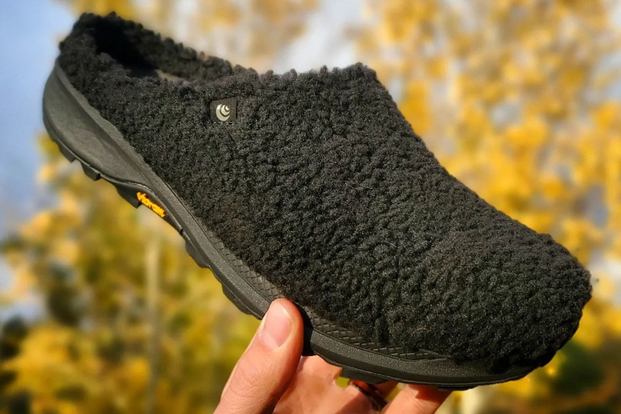 topo athletic revive