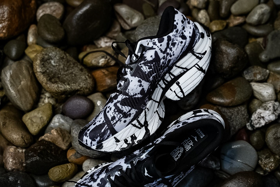 mizuno wave rebellion pro cutout