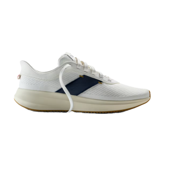 Tracksmith Eliot Runner in Ivory and Navy