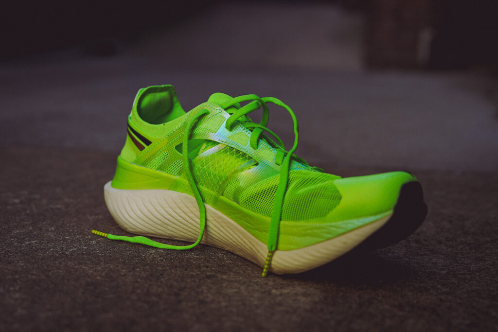 saucony endorphin elite - medial