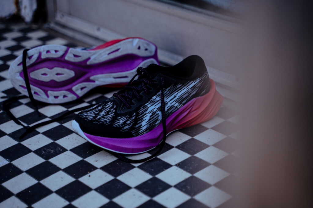 asics novablast 3 - purple