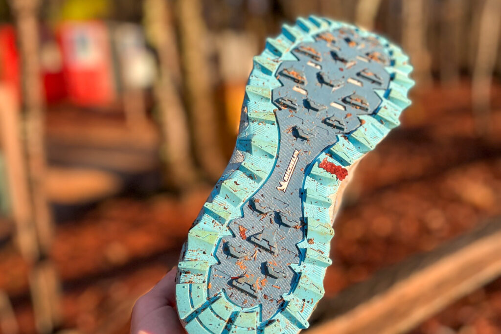 mizuno wave mujin 9 outsole