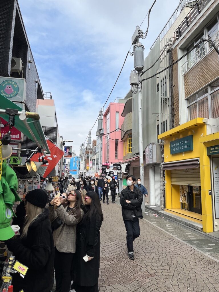 alley in harajuku japan