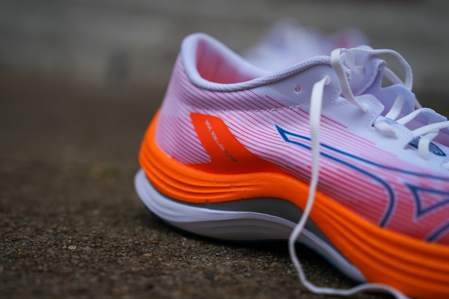 mizuno wave rebellion flash midsole