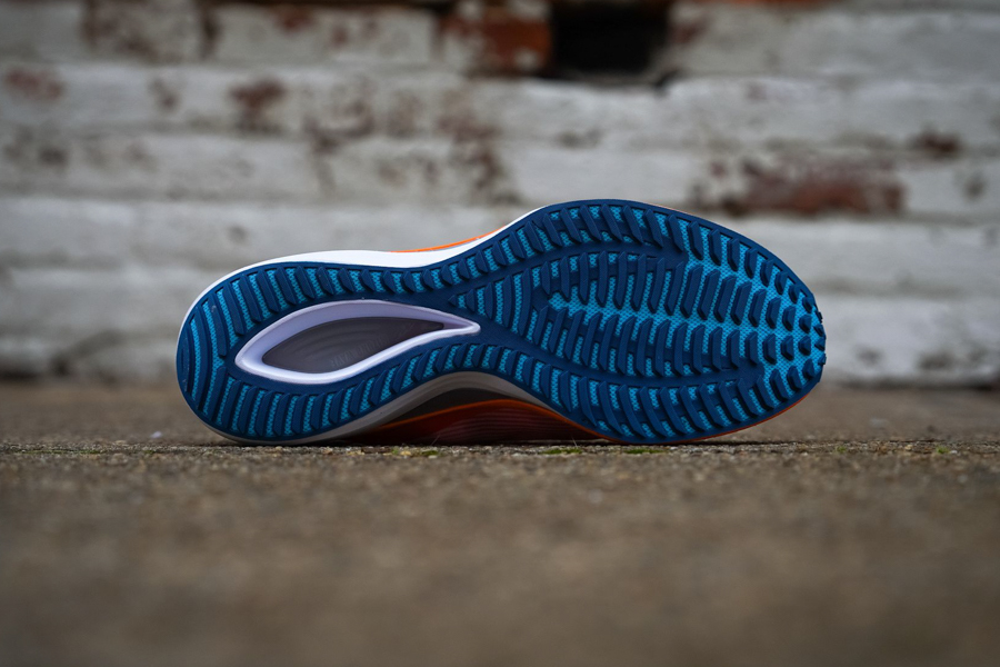 mizuno wave rebellion flash outsole