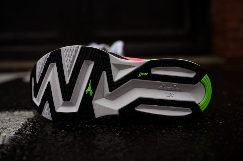 outsole rubber of diadora atomo v7000