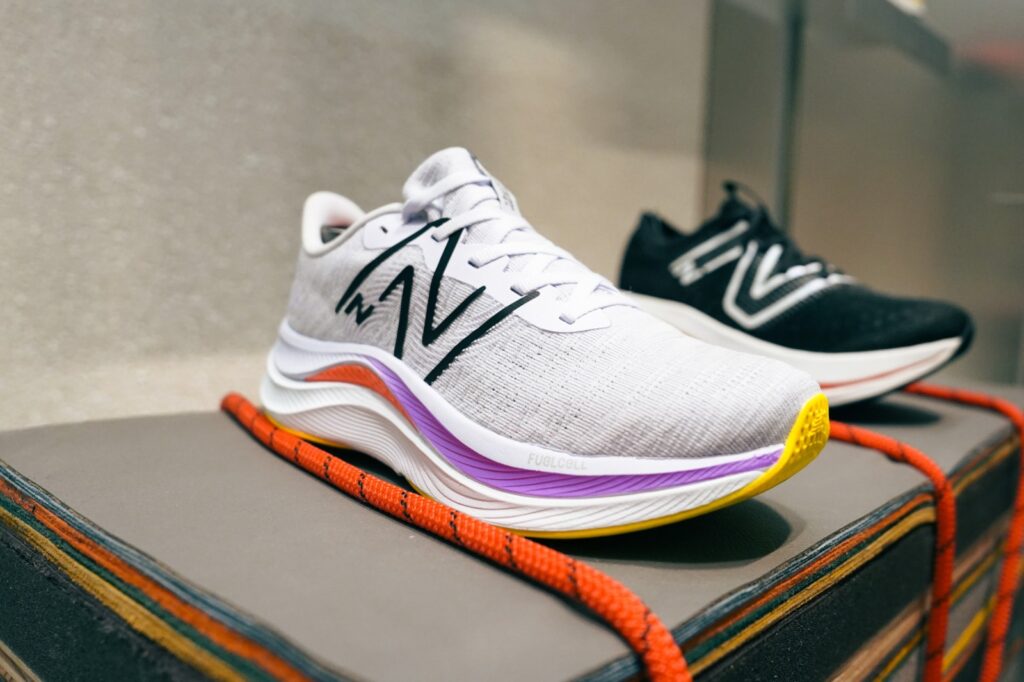 new balance fuelcell propel v4