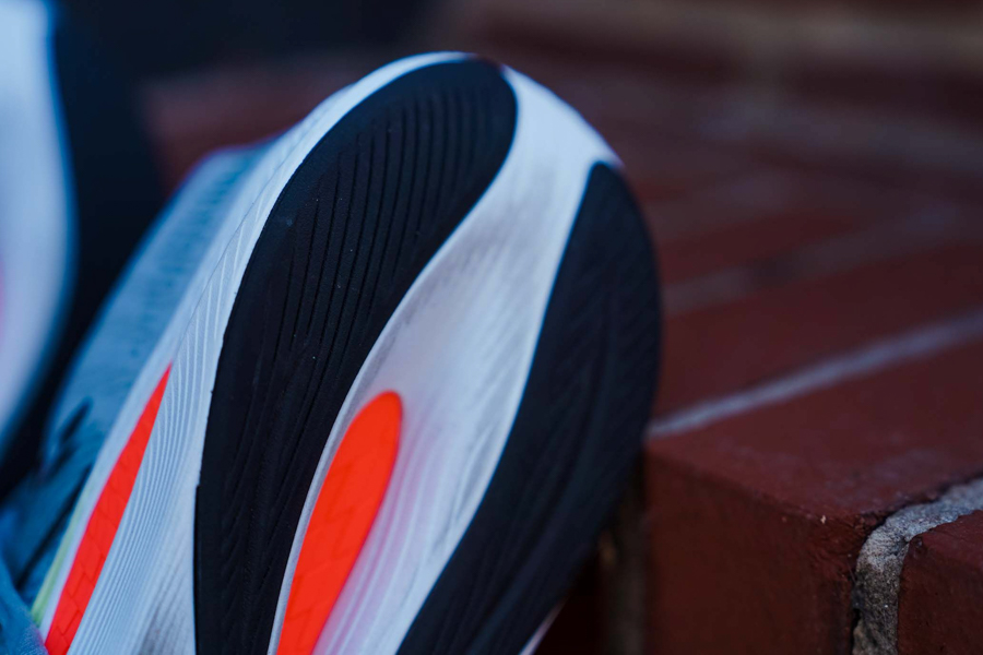 new balance propel v4 rubber detail