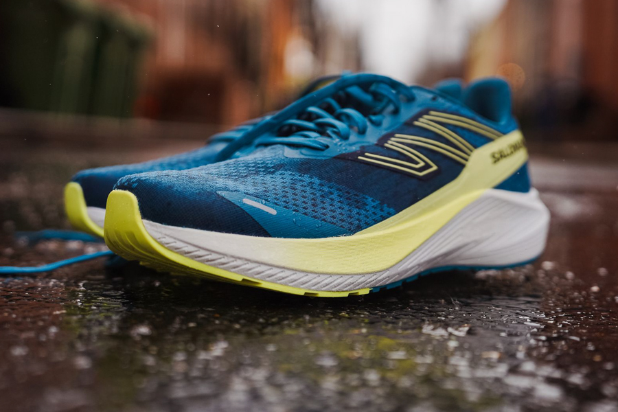 salomon aero blaze midsole