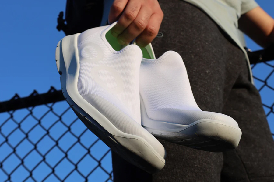 oofos oomg sport in hand