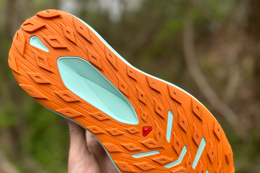 salomon glide max tr outsole