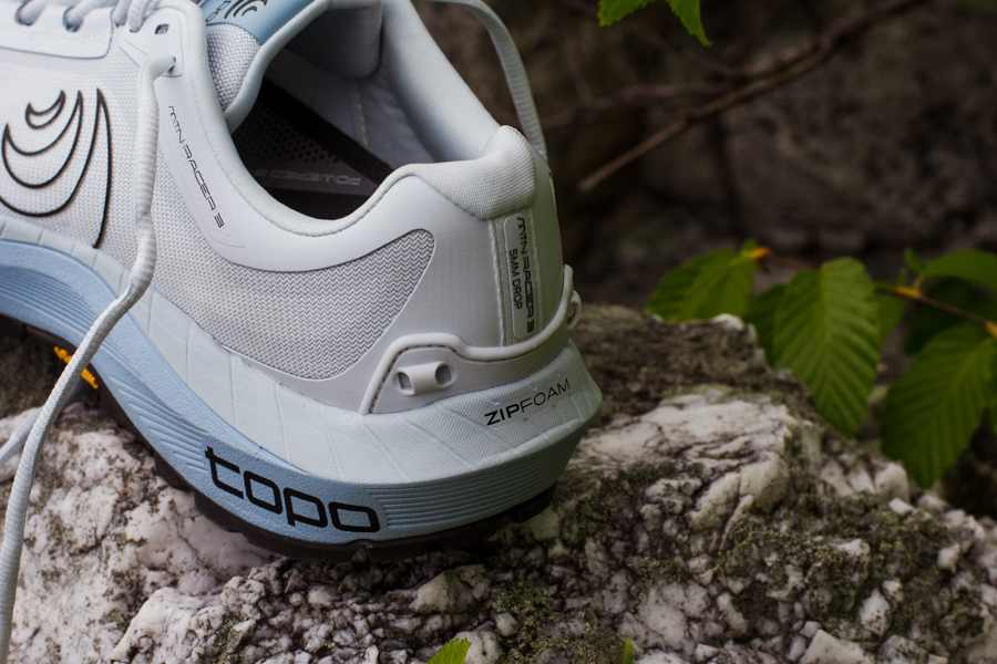 topo athletic mtn racer 3 heel