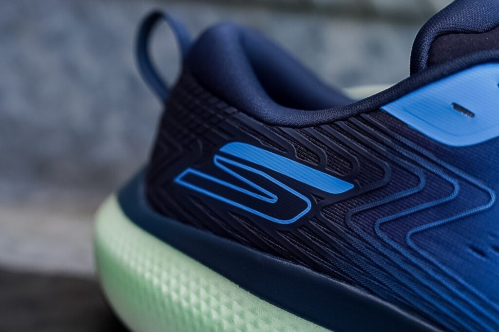 skechers gorun ride 11 - logo