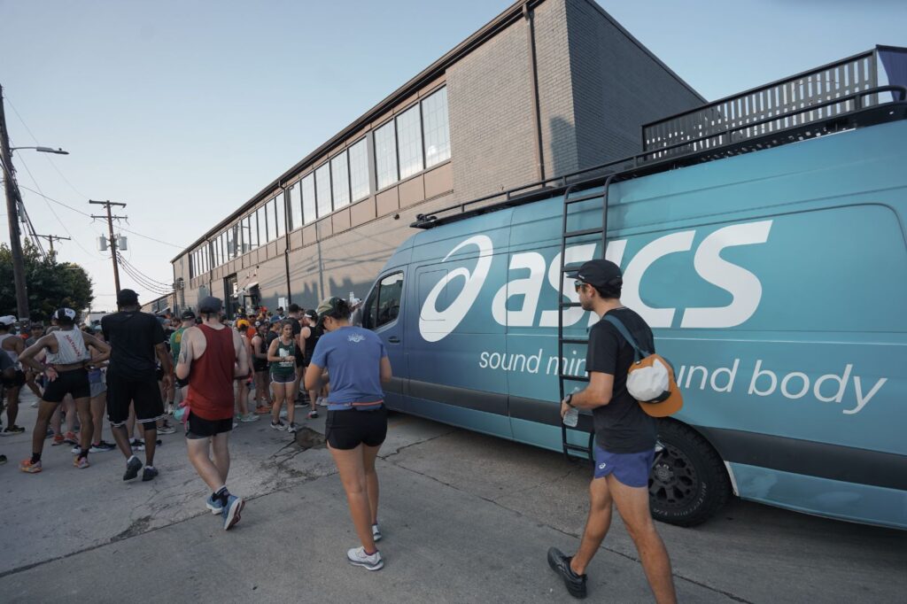 summer grit party - asics van