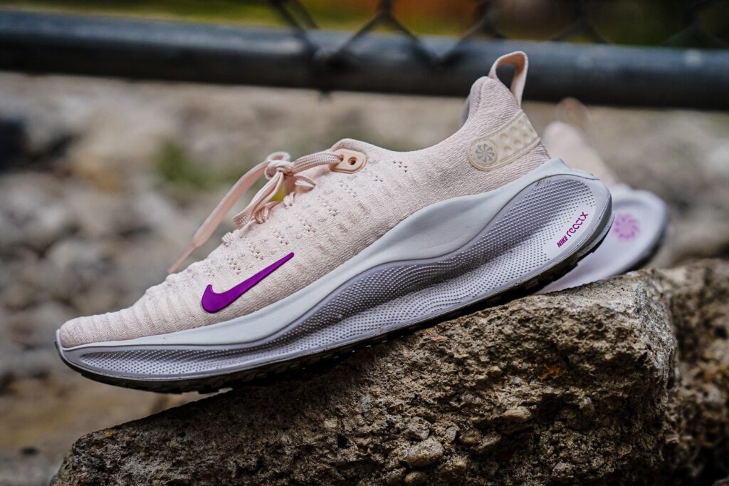Nike air zoom flyknit pink purple.
