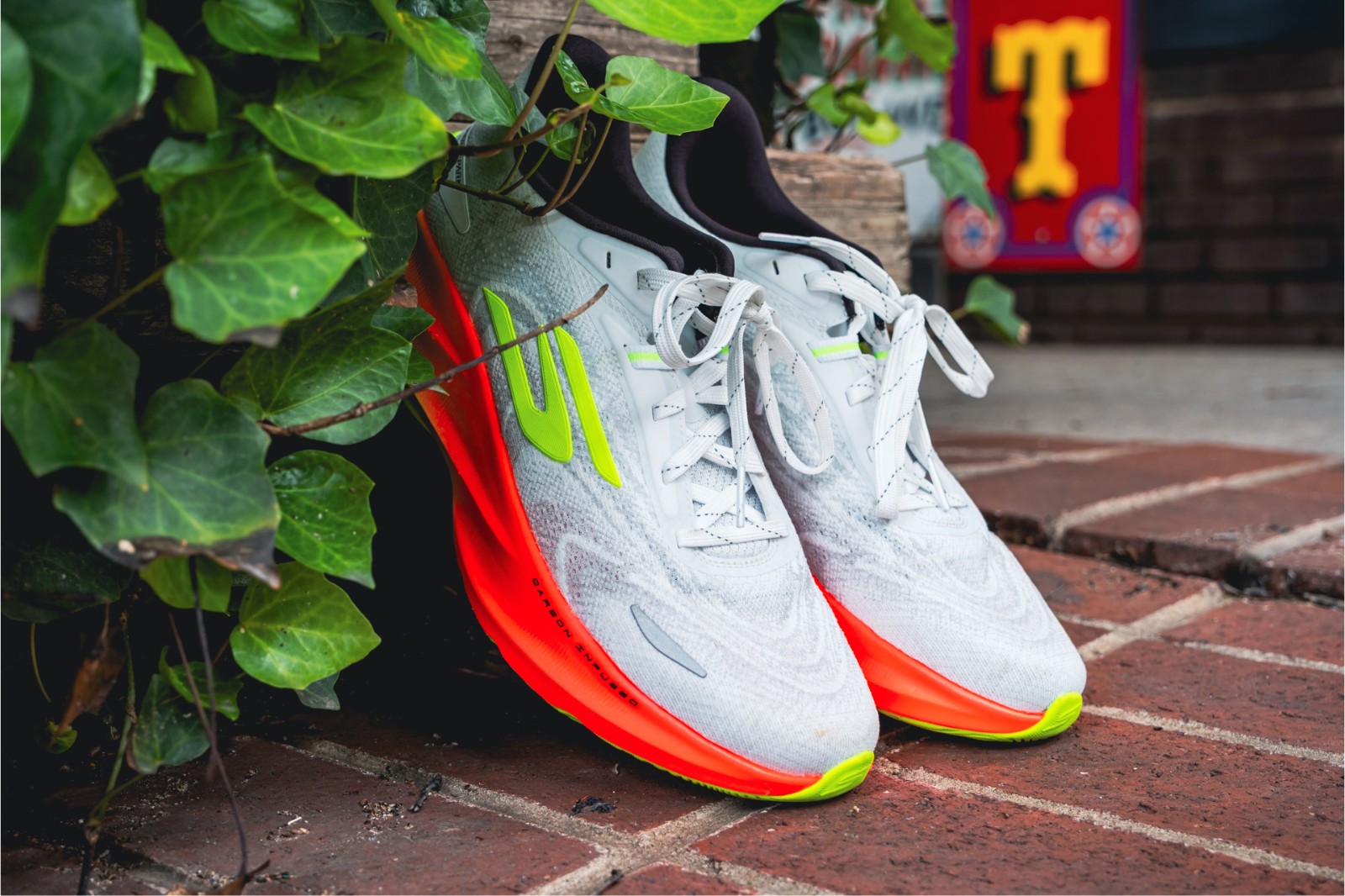 Skechers Aero Spark cover