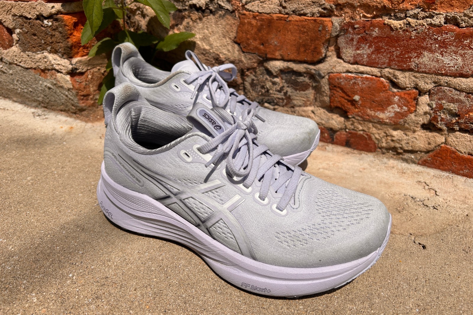 Asics Gel Kayano 32 cover