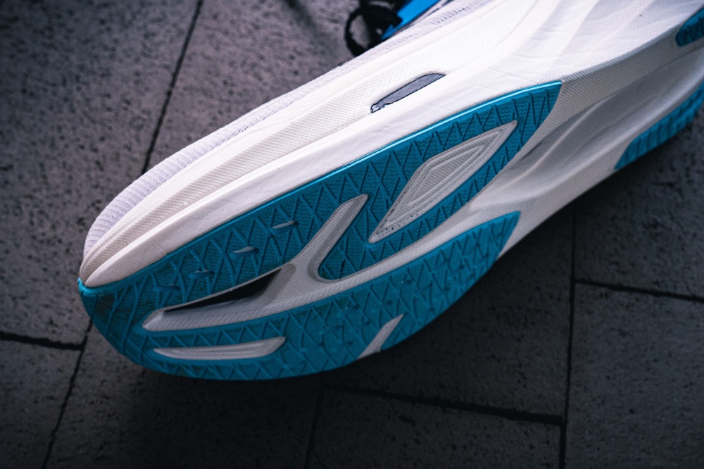 hoka rocket x 3 - landscape side