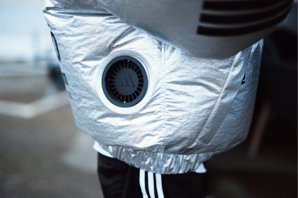 adidas chasing 100 - air vent in jacket