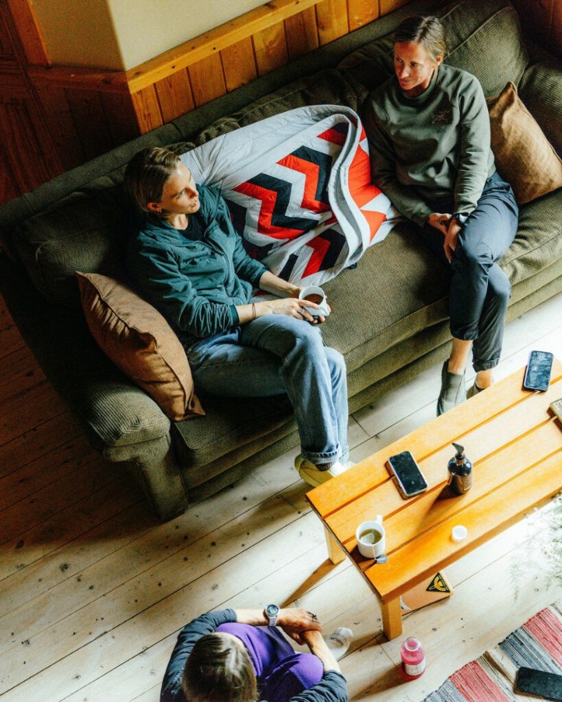 arcteryx - chatting