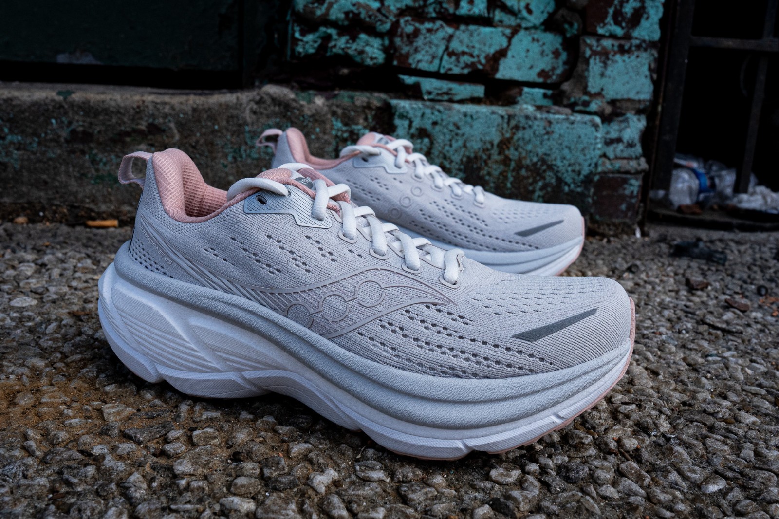 Saucony Hurricane 25 - cover