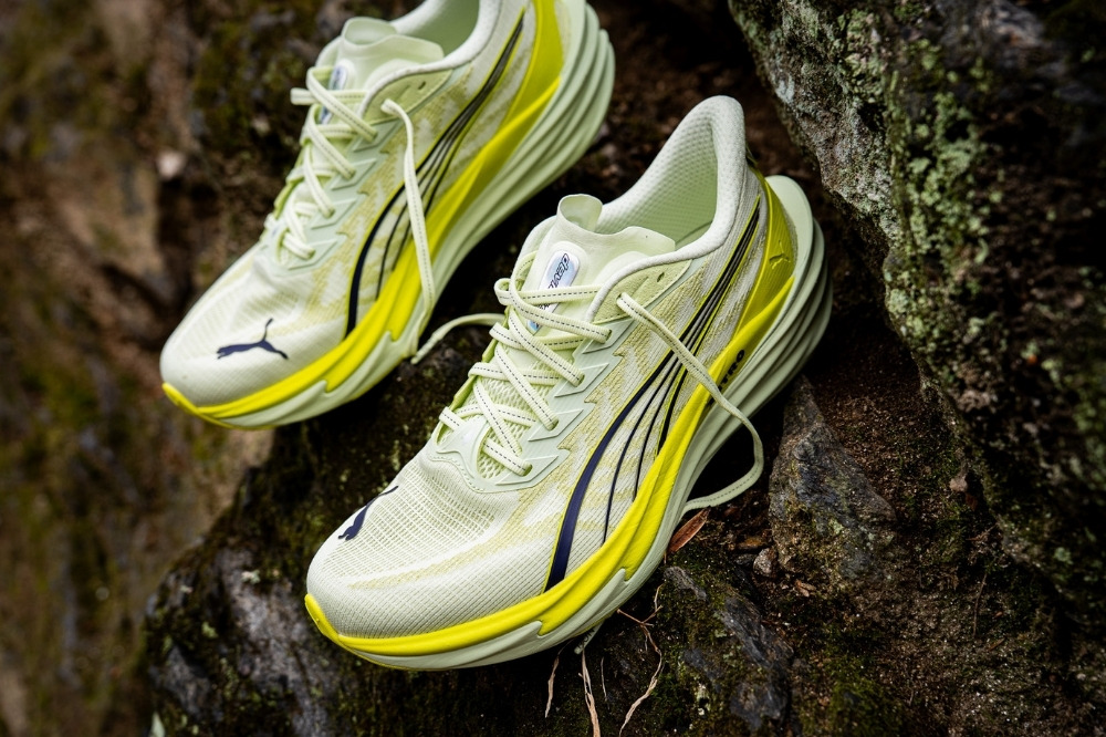 puma deviate nitro 4 - both on rocks