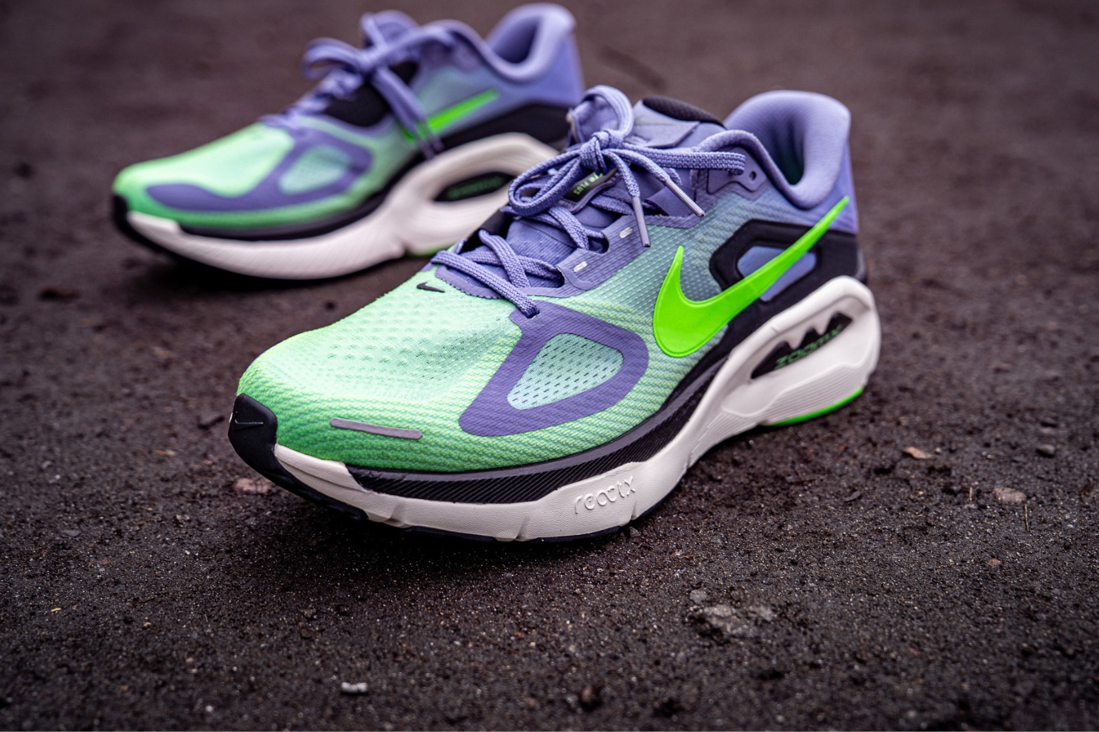 nike structure plus - feature