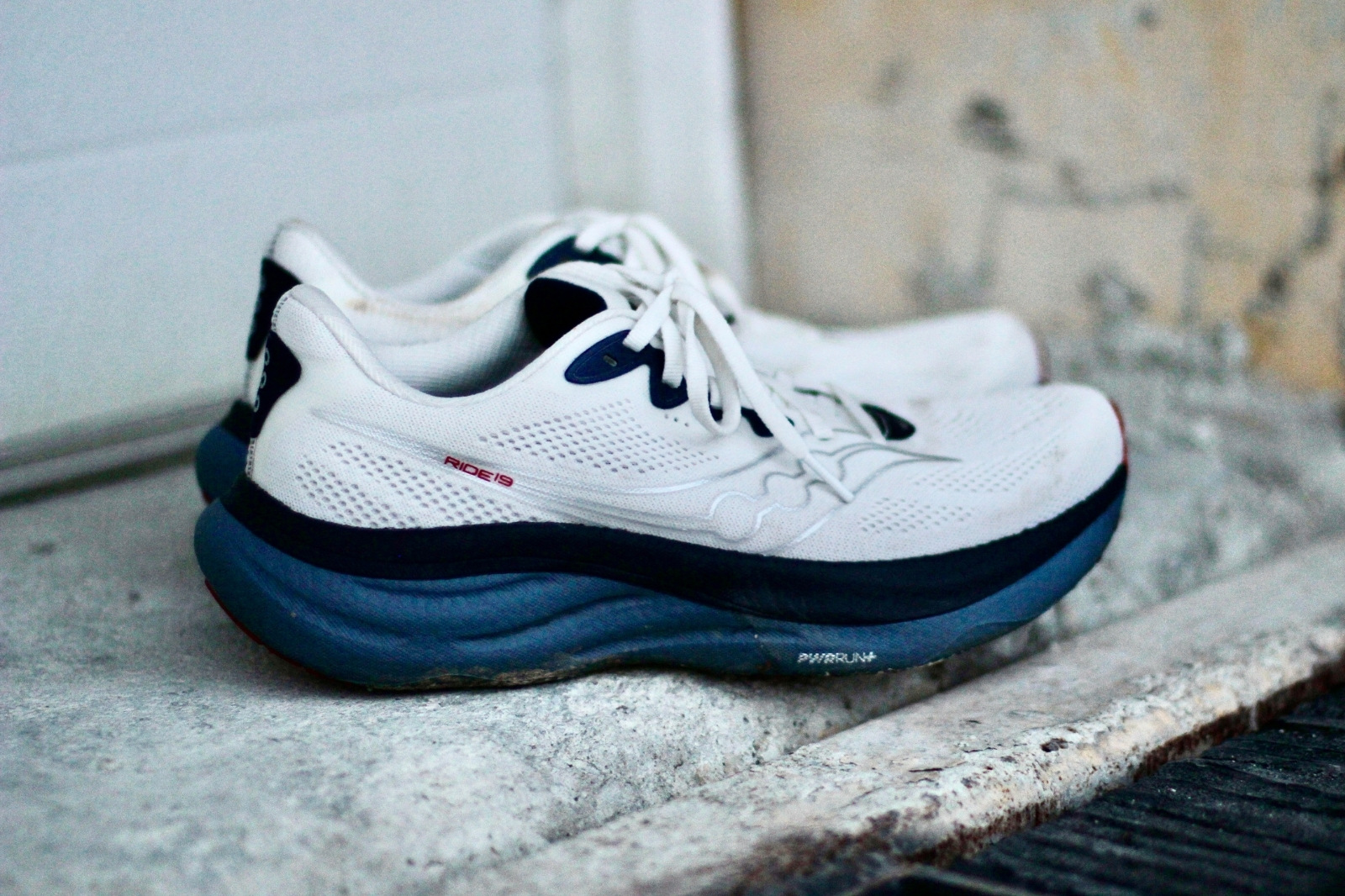 saucony ride 19 - cement