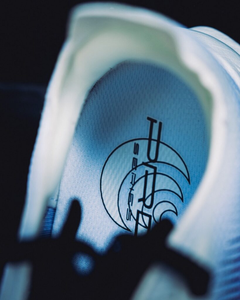 The Topo Specter Elite just put wide toe box race shoes on the map