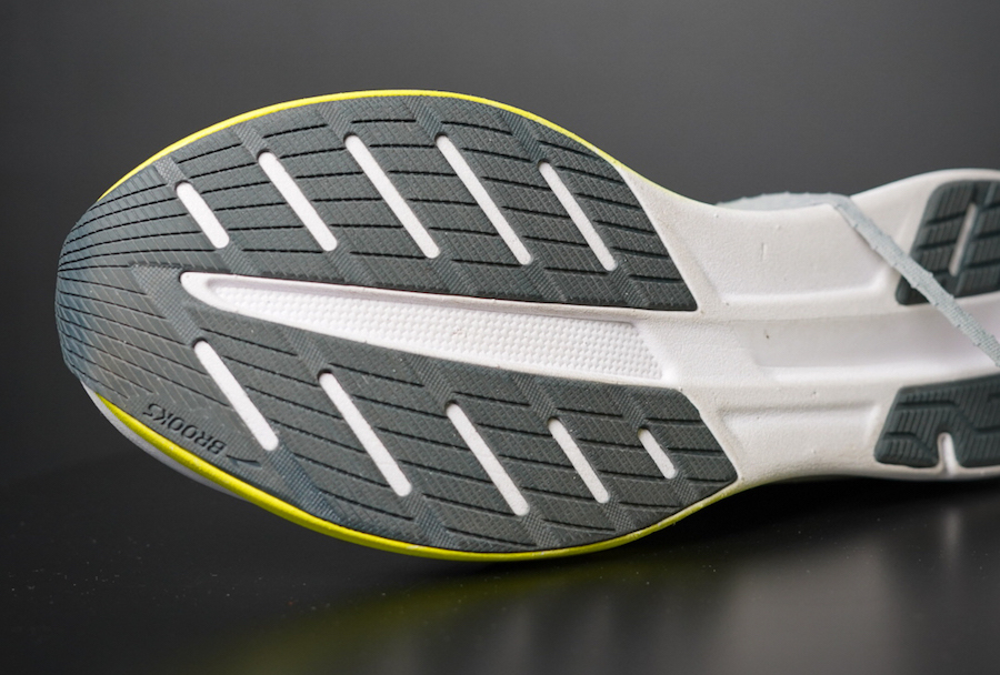 brooks hyperion elite outsole