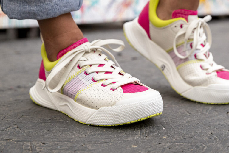 deckers x lab xscape sport women » Believe in the Run