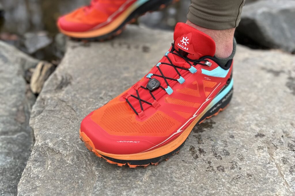 kailas fuga x2 trail shoe in red