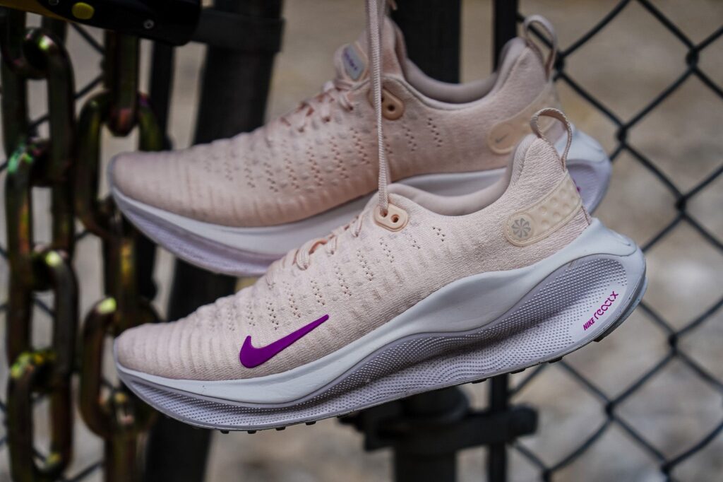 Nike air zoom flyknit pink purple.