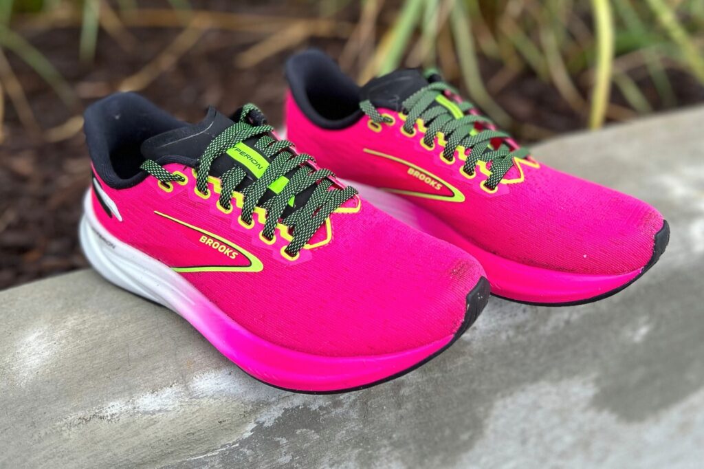 brooks hyperion pink 1