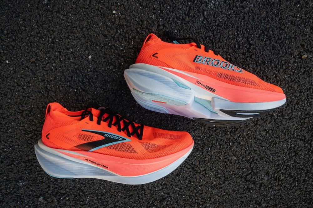 Brooks Hyperion Max 3 - both pavement