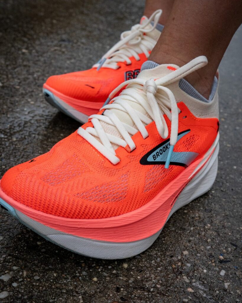 Brooks Hyperion Max 3 on foot vert