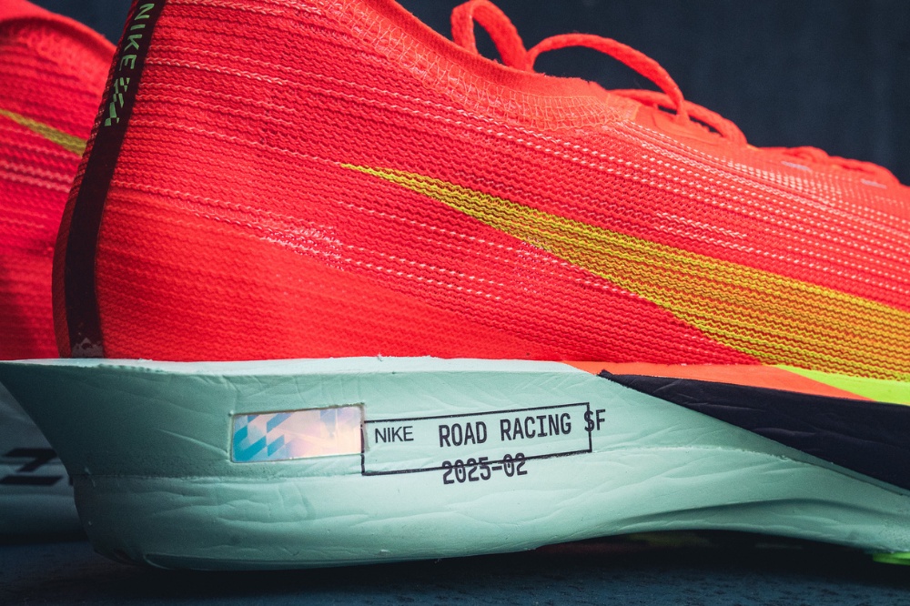 nike streakfly 2 - medial details