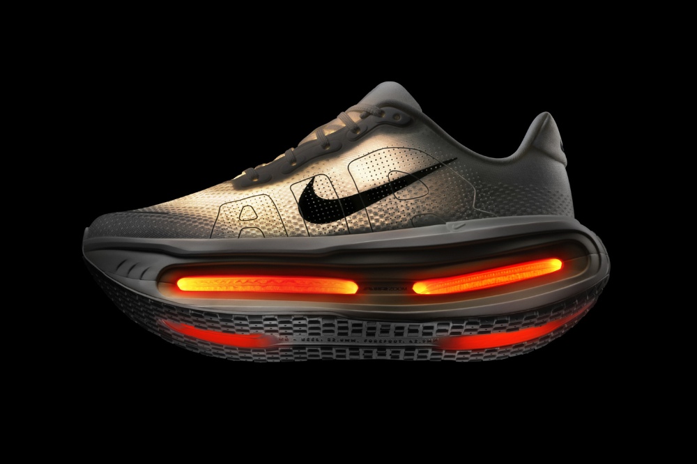 nike vomero premium - orange lateral