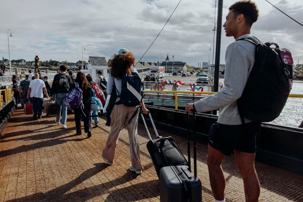 tracksmith stamata - travel