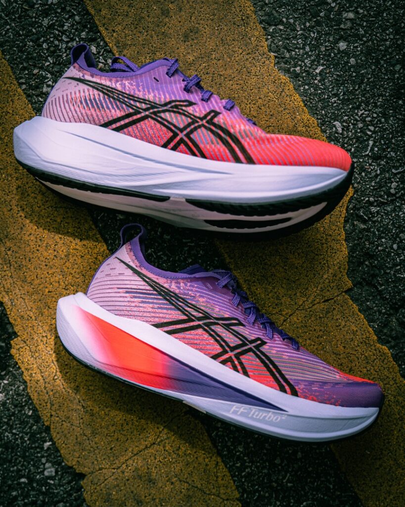 ASICS MEGABLAST - vert road shot