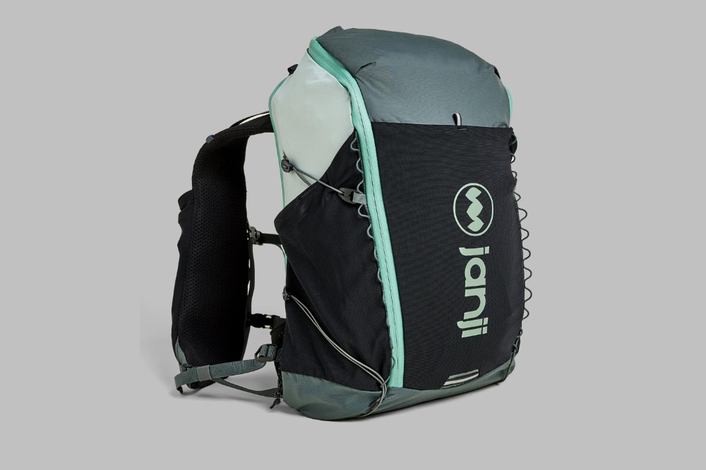best packs for runners - janji revy feature
