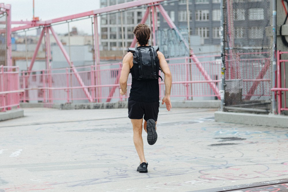 best packs for runners - zip running