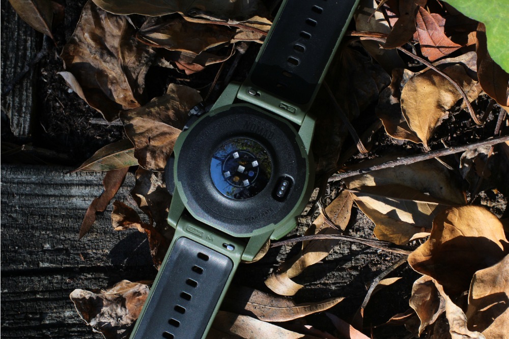 coros nomad - back of watch