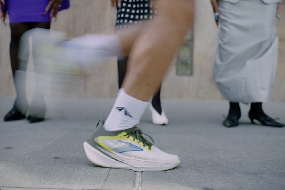 pynrs x brooks - sidewalk