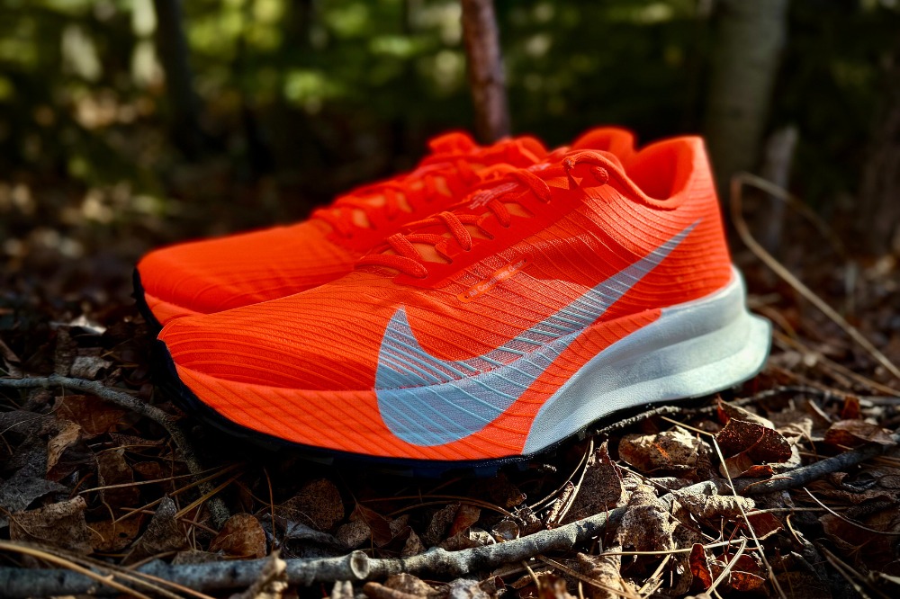 nike acg ultrafly - both shoes sticks