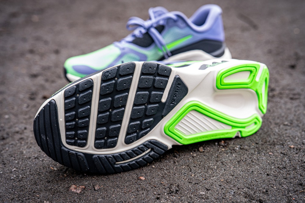 nike structure plus - outsole lateral