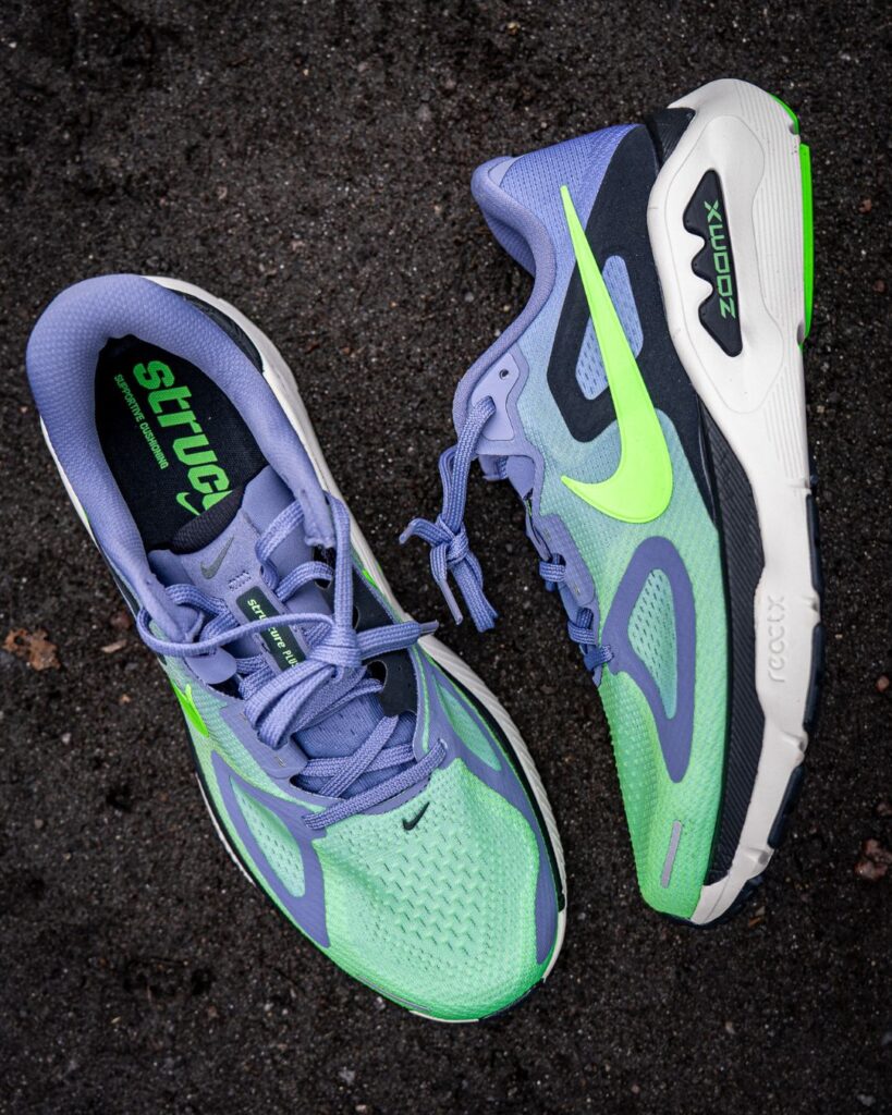 nike structure plus - pavement