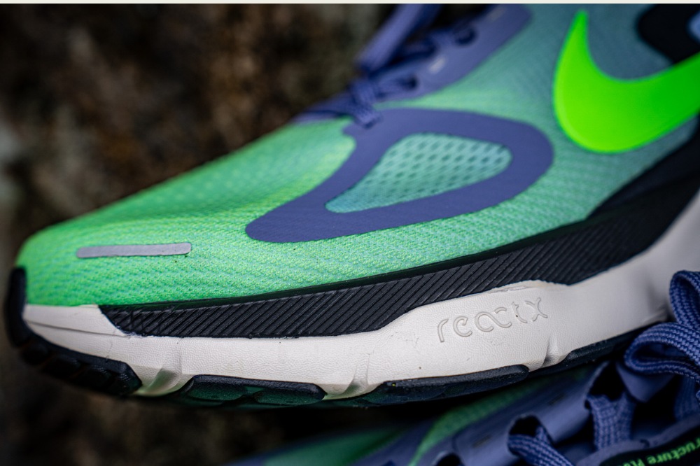 nike structure plus - toe box